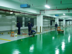 地下车库地坪 食品厂地坪 环氧地坪漆篮球场地坪多少钱一平米高清图片 高清大图